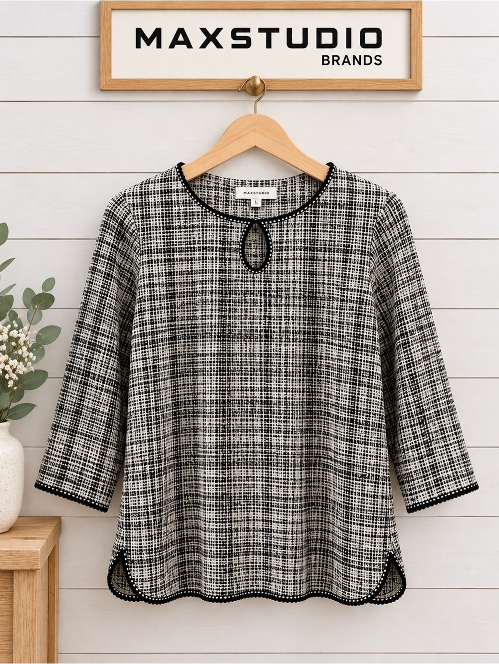 MAX STUDIO Textured Black White Top Size S
